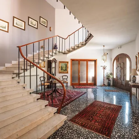 别墅 Stunning 5-bedroom With Pool & Full Amenities *