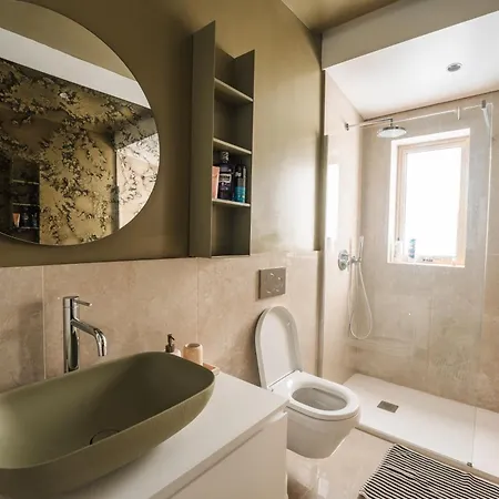 别墅 Stunning 5-bedroom With Pool & Full Amenities Lija