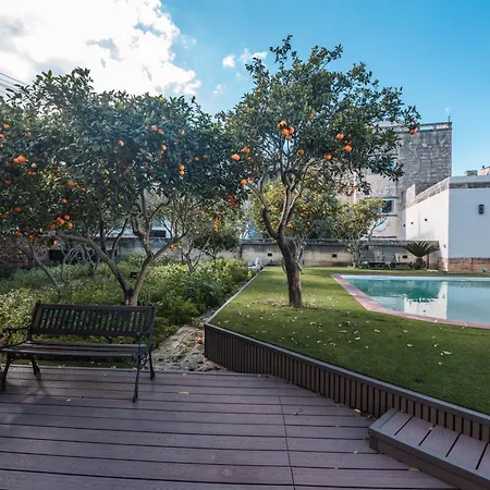 别墅 Stunning 5-bedroom With Pool & Full Amenities *